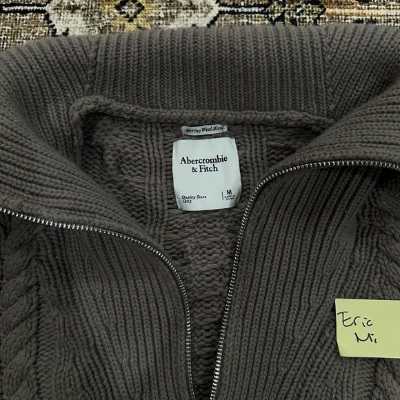 Abercrombie & Fitch Women’s quarter zip - Picture 2 of 3